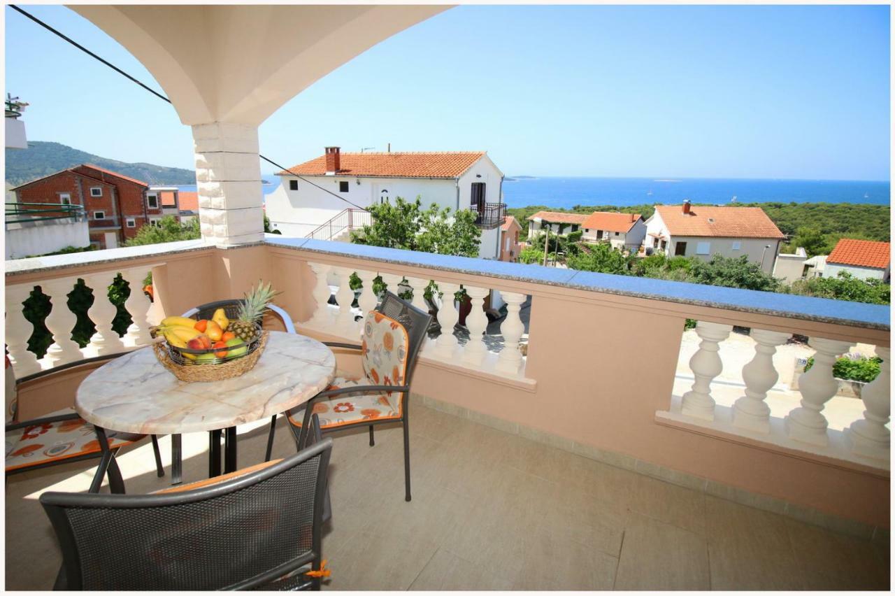 Apartmani Vera Primošten Exterior foto